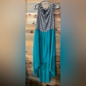 Enfocus Women high low dress - teal with black and white chevron size 20W